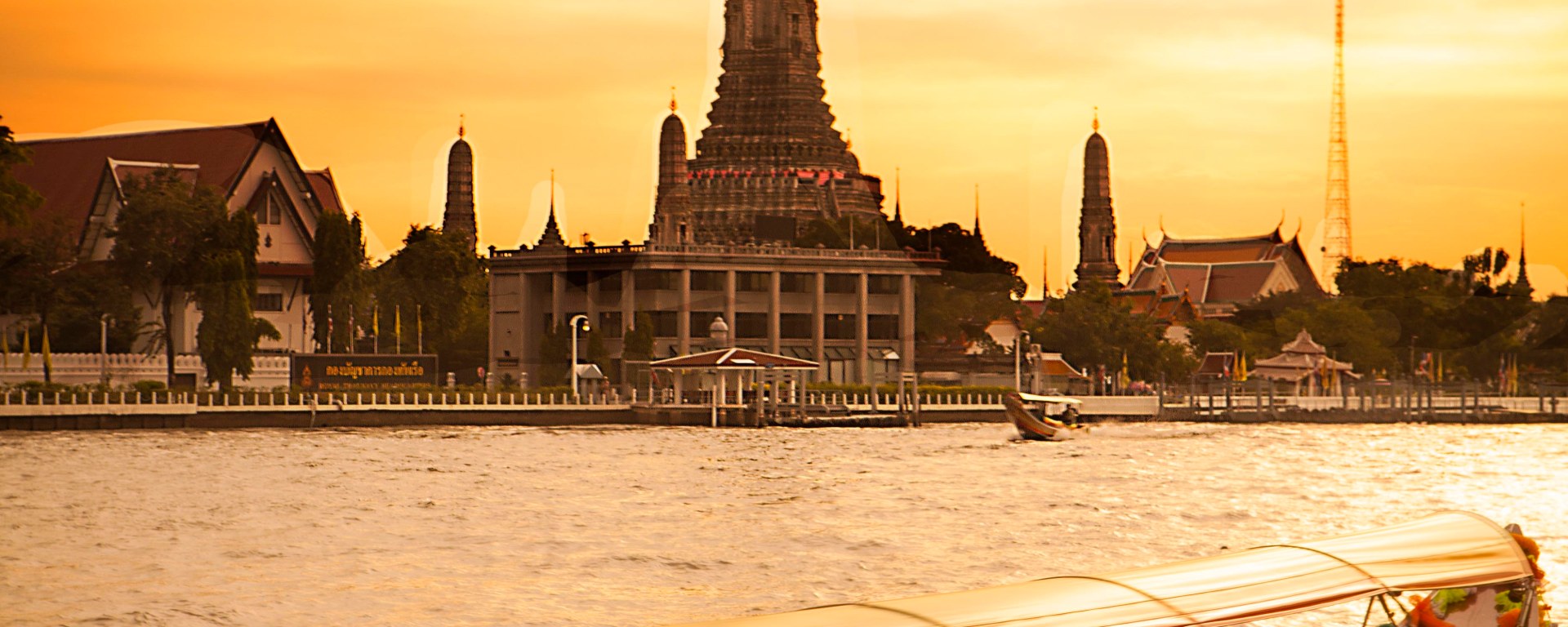 Chap Phraya in the afternoon